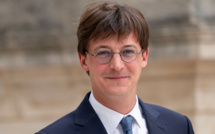 Assemblée: le macroniste Sacha Houlié affirme qu'il ne "siégera pas" dans le groupe Renaissance