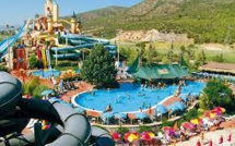Vaucluse: ouverture du premier parc aquatique thématique représentant les tropiques "après le dérèglement climatique"
