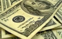 Moscou: deux faussaires vendaient une "potion magique" transformant le papier en dollars