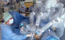 Prélèvement et greffe rénale par le vagin réalisés dans la foulée par un robot : une première