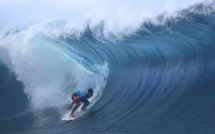 Billabong Pro Tahiti Day 4 : Le spectacle était au rendez vous avec Florès, Medina, Wright et Slater au top.
