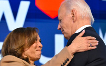 "Merci Joe!" Biden passe le flambeau à Harris sous les vivats et dans les larmes