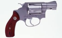 Une Américaine cachait une arme... dans son vagin