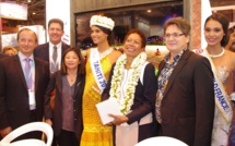 Salon du tourisme IFTM Top Resa:  la ministre des Outre-mer visite le stand de Tahiti et ses îles