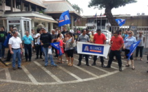 Les policiers de la DSP manifestent devant le palais de justice