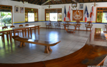 Ma'itira'a tavana i Papara : E toru vahine e, e toru tane e horo atu