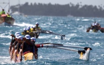 Hawaiki Nui Va'a – Etape 2 : Shell Va'a impérial, le rameur hawaiien d'Edt Va'a fait un malaise.