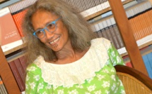 Livre : les revers amers des  "Cartes postales" de Chantal Spitz