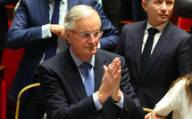 Après son dernier Conseil des ministres, Barnier attend son successeur
