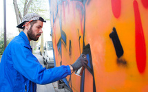 Trois ans de prison pour un tag: Théo Clerc, "otage diplomatique" français en Azerbaïdjan