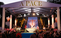 Messe géante et bains de foule pour la visite historique du pape en Corse