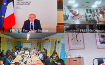 Sous le feu des critiques, Bayrou promet de ne laisser aucun défi "sans réponse"