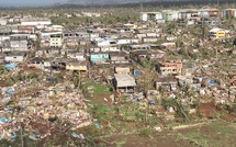 Mayotte: "Une vingtaine de morts" avérés mais le bilan "n'est pas encore établi", selon Bayrou