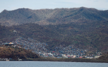 Macron quitte Mayotte après une réunion de crise sur l'archipel dévasté