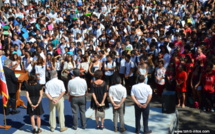 1300 lycéens observent une minute de silence à Gauguin
