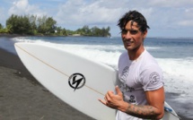 Surf local : Taumata Puhetini gagne le championnat 2015.