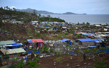 Mayotte: Retailleau, Valls et Lecornu plaident pour la "fermeté migratoire"