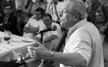 Le Pen, un "visionnaire" pour le RN, un "être abject" pour la gauche, une "figure historique" pour l'exécutif