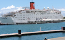 Le Peace Boat passera deux jours dans les eaux polynésiennes