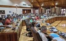 Le Cesec dépose son opposition sous le porche de la présidence