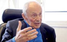 La possible indépendance de la N-Calédonie, une "bizarrerie" pour Michel Rocard (presse)