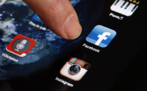 Les 16-30 ans passent en moyenne une journée par semaine sur leur smartphone (étude)