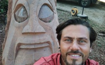 Teva Victor sculpte en "live"