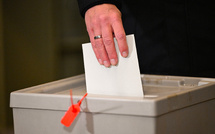 Allemagne : les conservateurs remportent les élections, record pour l'extrême droite