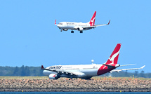 Australie: un adolescent armé monte à bord d'un avion, des passagers le maîtrisent