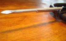 Vairao : Il harponne son jeune frère parce qu'il a coupé l'eau et cassé les toilettes