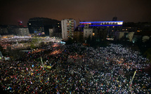 Marée humaine à Belgrade contre la corruption