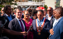 En visite en Martinique, Valls annonce un projet de loi contre la vie chère en Outre-mer