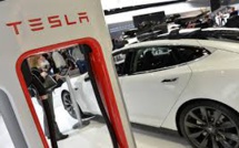 Auto: Tesla en quête de matière grise