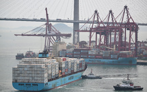 La surtaxe américaine sur les produits chinois fixée à 145%, les marchés s'enfoncent