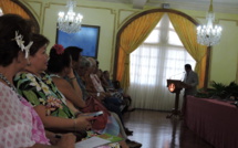 Edouard Fritch veut rassurer les syndicats de salariés