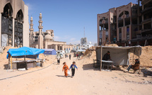 Israël exclut l'entrée d'aide dans Gaza devenue "fosse commune" selon MSF