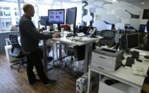 Les Français commencent à adopter le "bureau assis-debout"