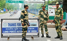 Islamabad teste un deuxième missile, exercices de défense indiens