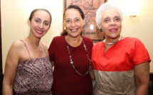 Tea Frogier s’entretient avec l’association des Femmes au-delà des mers