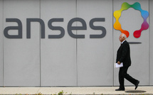 Interdits en UE, des insecticides et herbicides encore à l'origine d'intoxications en France, selon une agence sanitaire