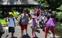 Les CP de Oremu visitent les deux grandes institutions du Pays