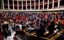 Bayrou promet un texte pour abolir le Code noir qui régissait l'esclavage