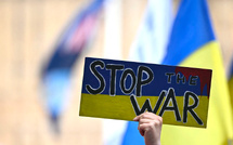 Ukraine : Zelensky qualifie d'"ultimatums" les conditions de paix russes