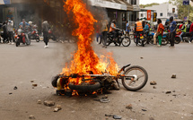 Kenya: 9 blessés dans des affrontements entre des manifestants, la police et des "voyous" à moto