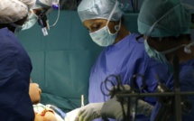 Pour la première fois, un patient est opéré d'une tumeur cérébrale muni de lunettes 3D