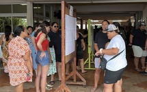 Résultats du bac : entre larmes, cris de joie et accolades au lycée Samuel Raapoto