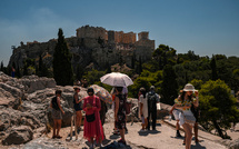 La Grèce saisie par une vague de chaleur, l'Acropole d'Athènes ferme partiellement