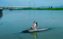 Un Chinois fait sensation avec un sous-marin maison