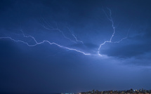 Un méga éclair de 829 km, nouveau record mondial validé par l'OMM