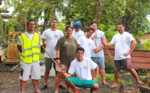 Faaa : Une soixantaine de jeunes nettoient les quartiers